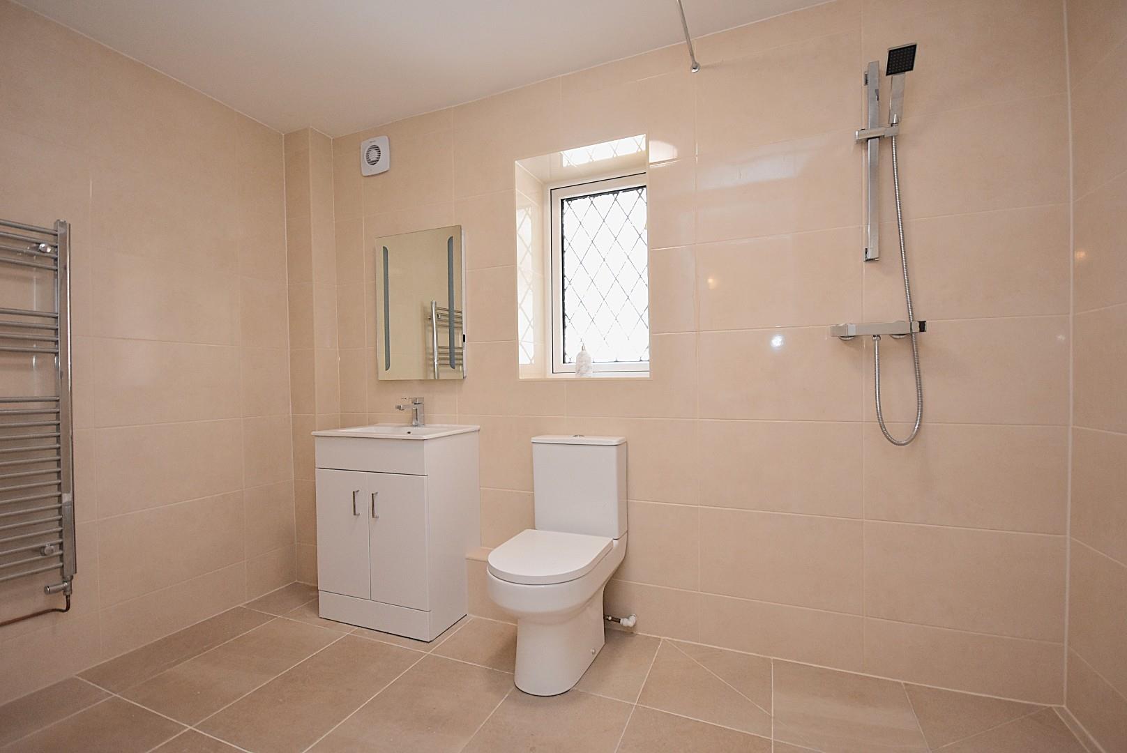 40 Bassett Road, Sully, CF64 5HS